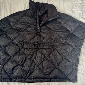 Sweaty Betty x Halle Berry rē•spin Black Luna Quilted Puffer Poncho xs/s